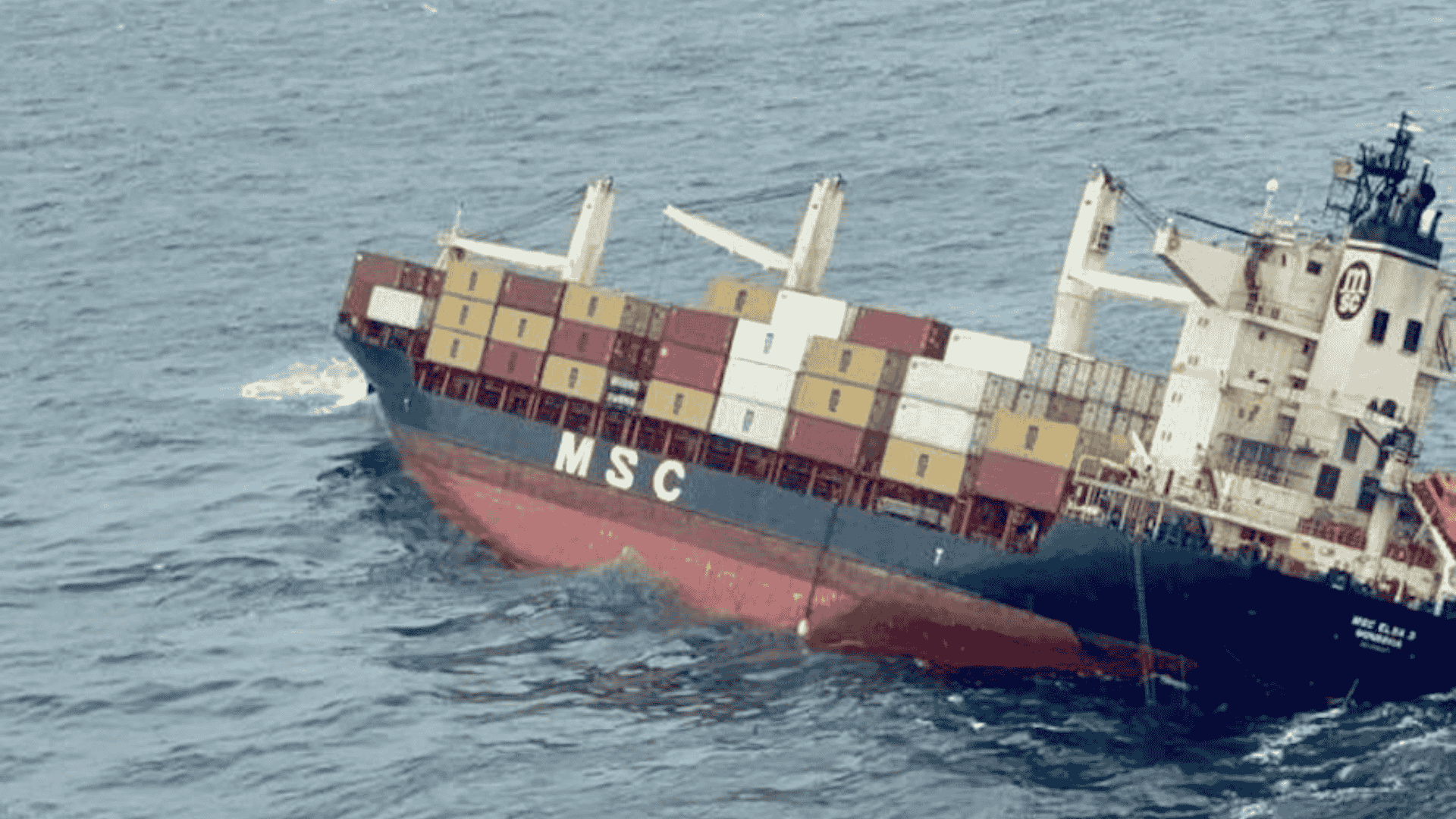 Hundimiento del MSC Elsa III: Riesgos logísticos y ambientales en el Ocáno Índico
